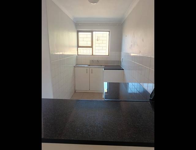 1 BEDROOM PROPERTY TO RENT IN WINDSOR PARK